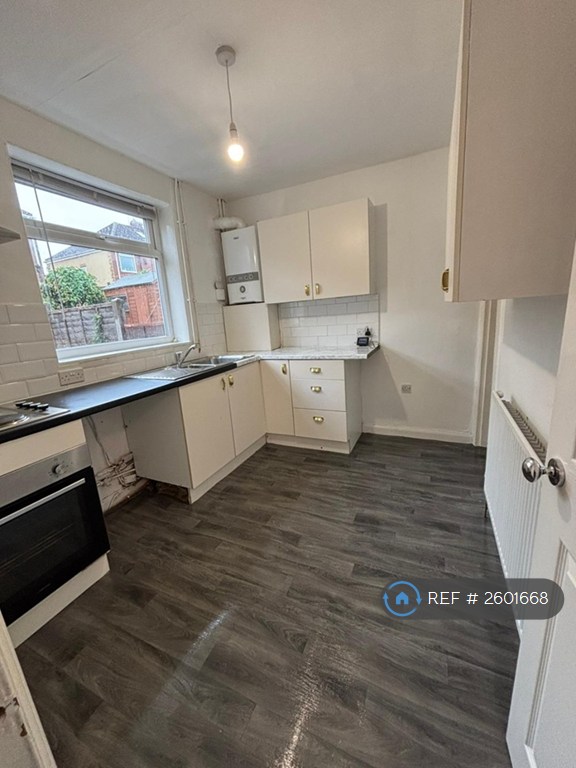 2 bedroom house in Leasowe Road, Leeds, LS10 (2 bed) (#2601668)