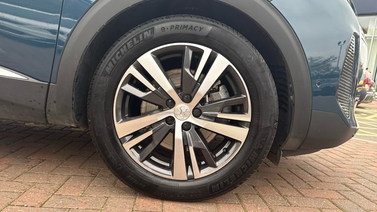 2024 Peugeot 3008 1.6 13.2kWh Allure Premium + SUV 5dr Petrol Plug-in Hybrid e-EAT Euro 6 (s/ SUV...