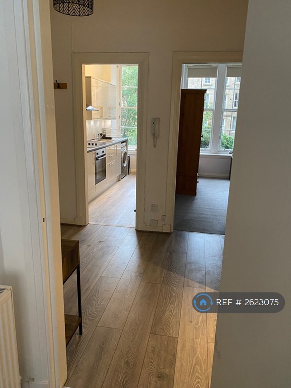 2 bedroom flat in Willowbank Crescent, Glasgow, G3 (2 bed) (#2623075)
