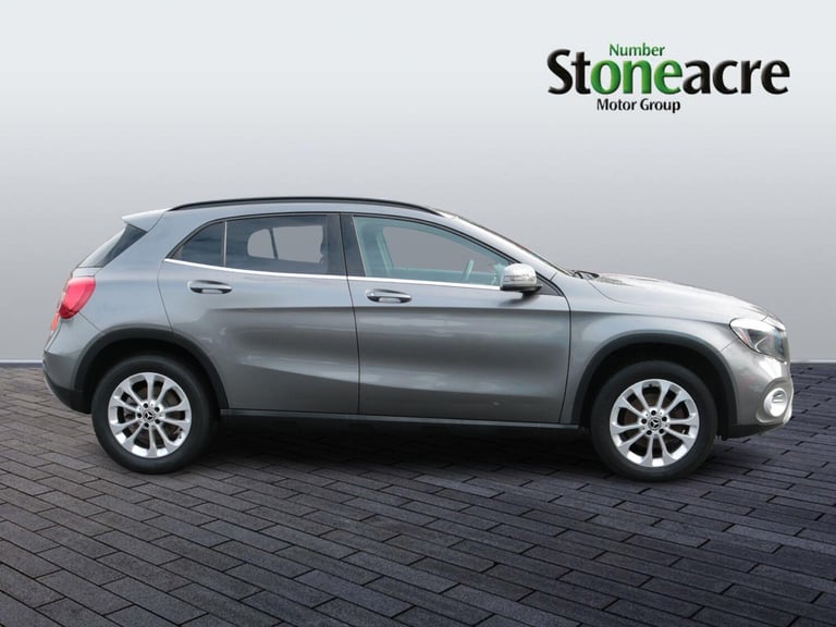 2017 Mercedes-Benz GLA 2.1 GLA200d SE SUV 5dr Diesel 7G-DCT Euro 6 (s/s) (136 ps) ESTATE Diesel A...