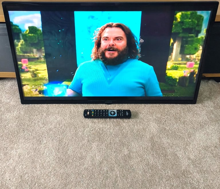 Hitachi 42 inch Full HD 1080p Freeview HD LED Smart TV 42HYT42U