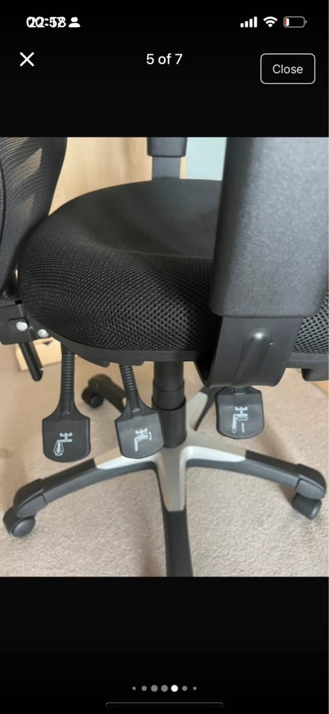 Office chair in black