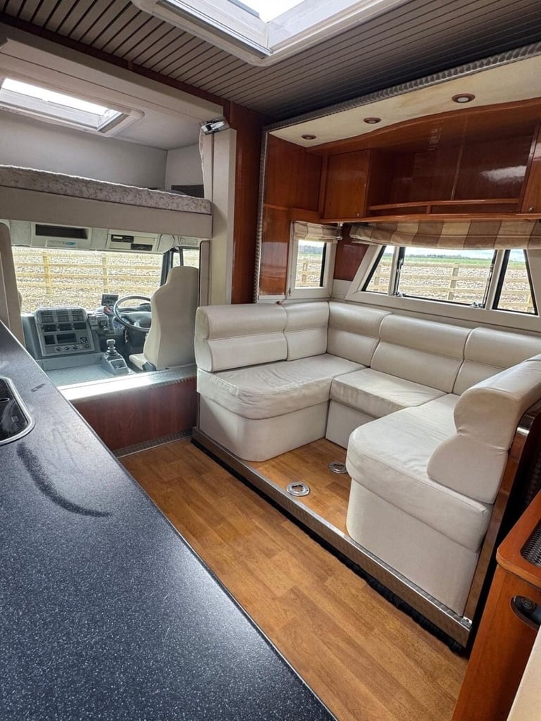 2007 Iveco STRALIS 7 HORSE LEHEL HORSEBOX Diesel Automatic