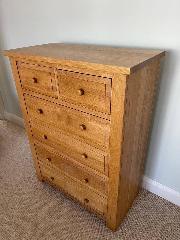 FREE DELIVERY SOLID OAK CHEST OF 6 DRAWERS GREAT CONDITION