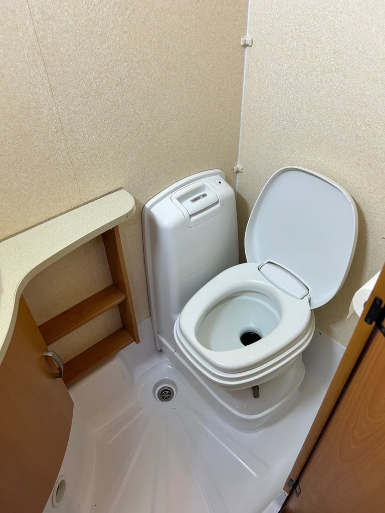 2007 BAILEY RANGER Series 5 550/6 (6 BERTH) Caravan