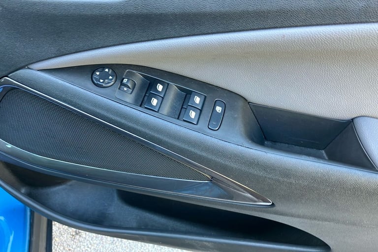  Vauxhall Crossland X 1.2 Turbo Elite Nav Suv 5dr Petrol Auto Euro 6 s/s 130 Ps