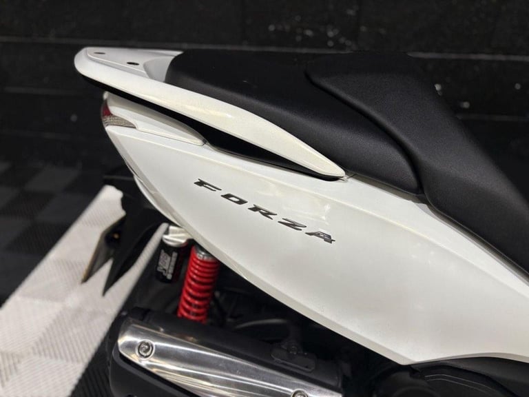 2016 66 HONDA FORZA 300 FINANCE SPECIALISTS APPLY NOW