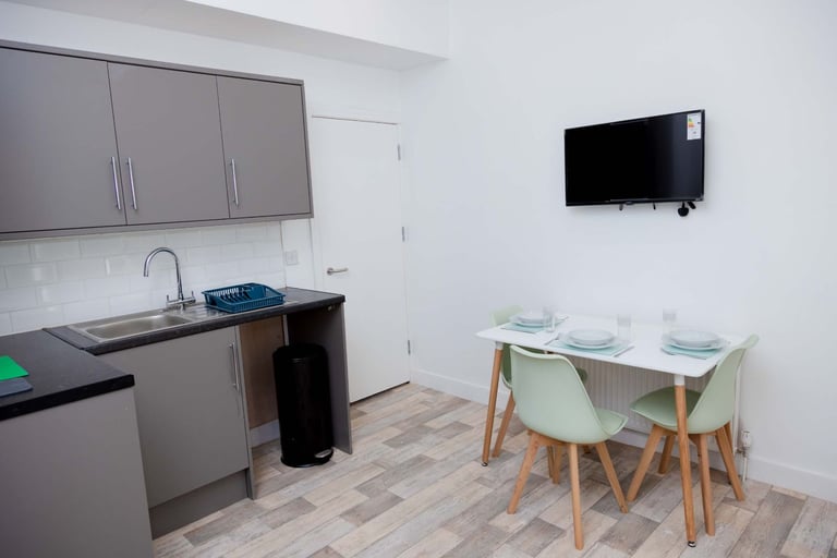 LESS THAN £150K CASH REQUIRED AND NEARLY 30K RENTAL INCOME PER ANNUM