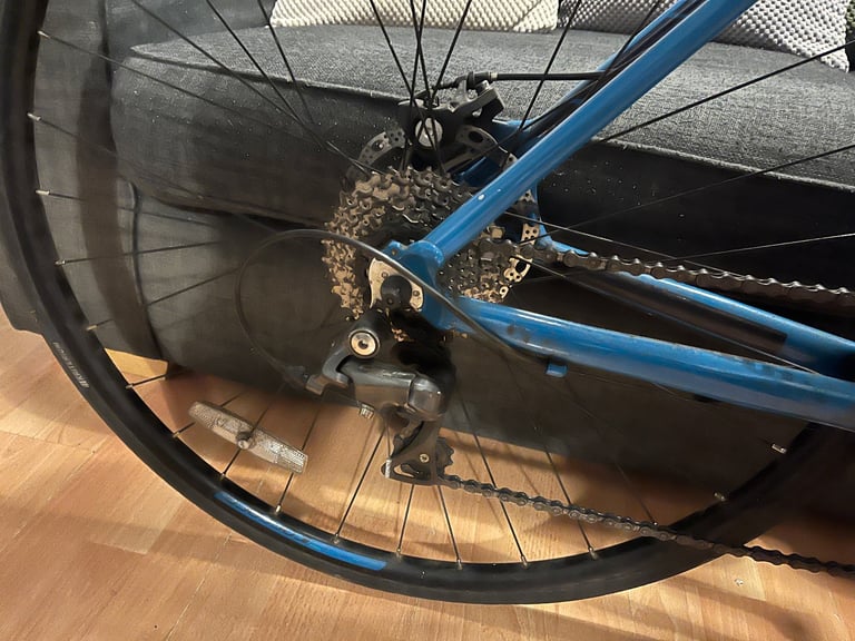 Aluminium disc road bike for sale. 