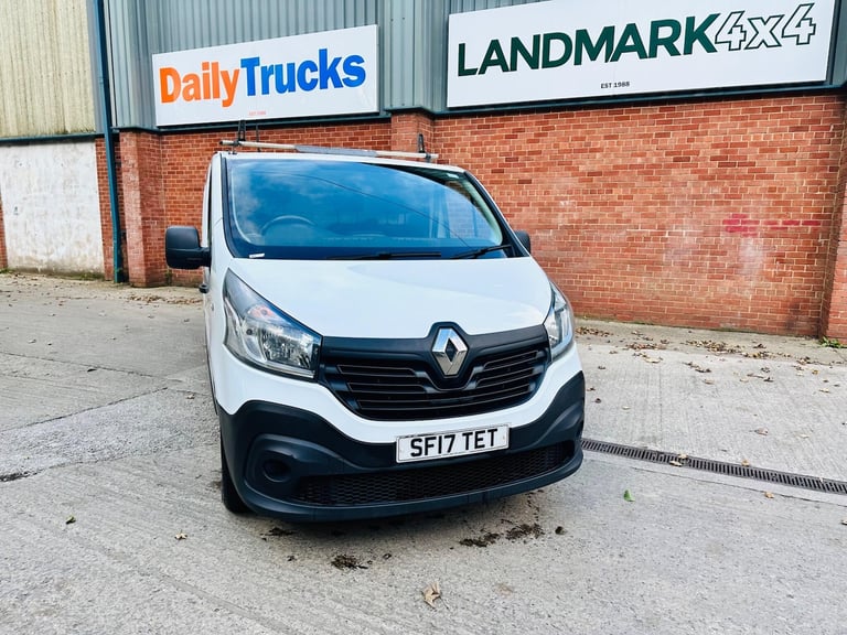 2017 Renault Trafic 1.6 dCi 27 Business SWB Standard Roof Euro 6 5dr PANEL VAN Diesel Manual
