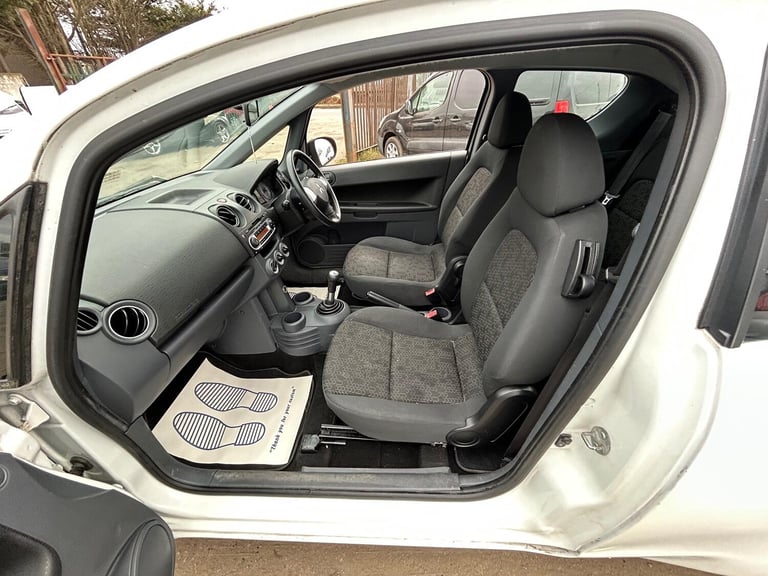MITSUBISHI COLT 1.1 CZ1 2009