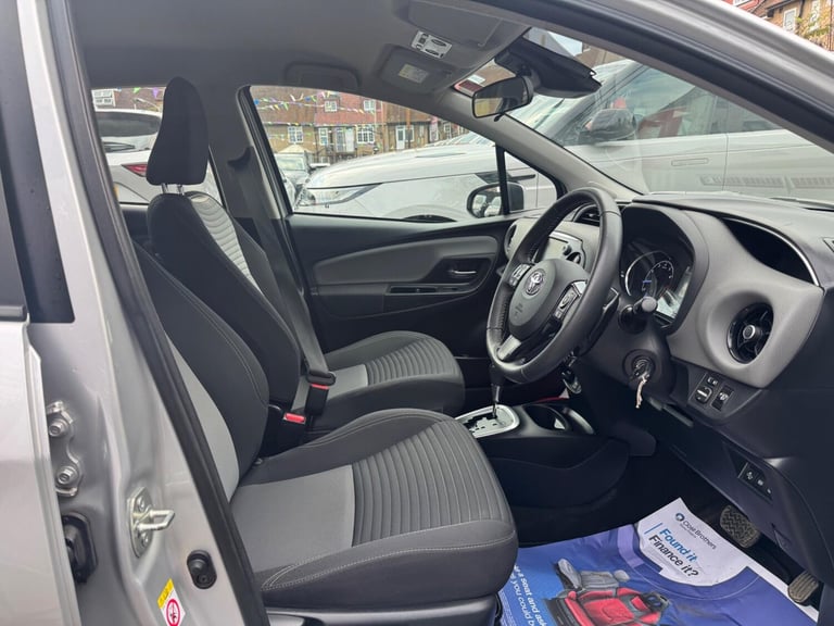2018 Toyota Yaris 1.5 VVT-i Icon CVT Euro 6 5dr HATCHBACK Petrol Automatic