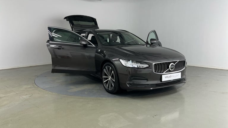 2021 Volvo V90 Momentum, B4 mild hybrid Estate Petrol Automatic