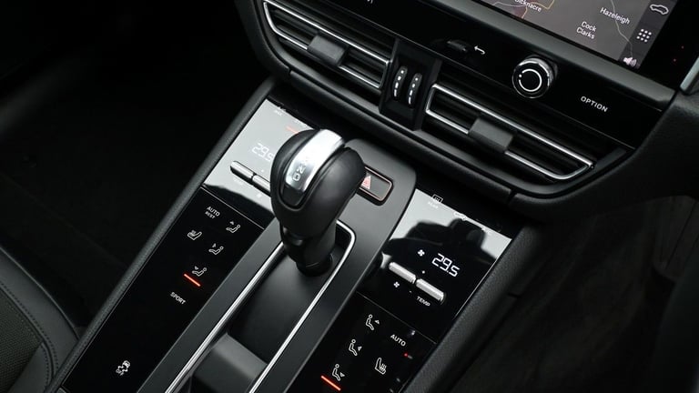 2022 Porsche Macan 2.0T SUV 5dr Petrol PDK 4WD Euro 6 (s/s) (265 ps) SUV Petrol Automatic
