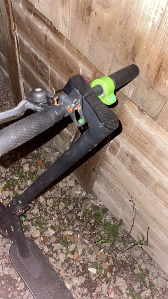 Electric scooter