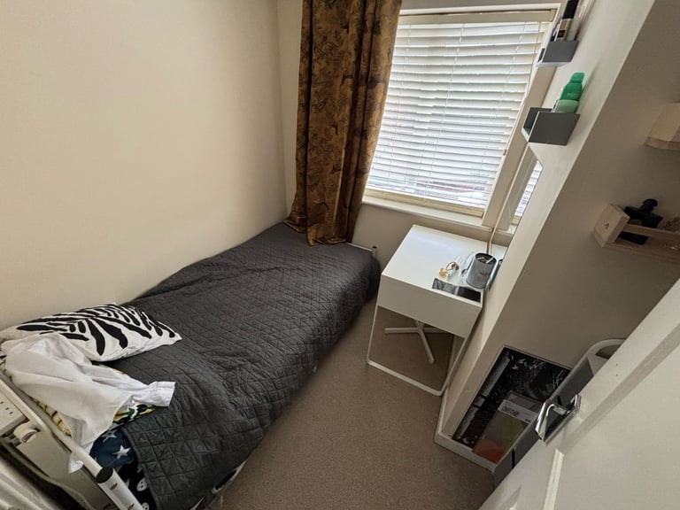 A Beautiful 3-Bedroom Home in North Swindon – Ideal for Modern Family Living