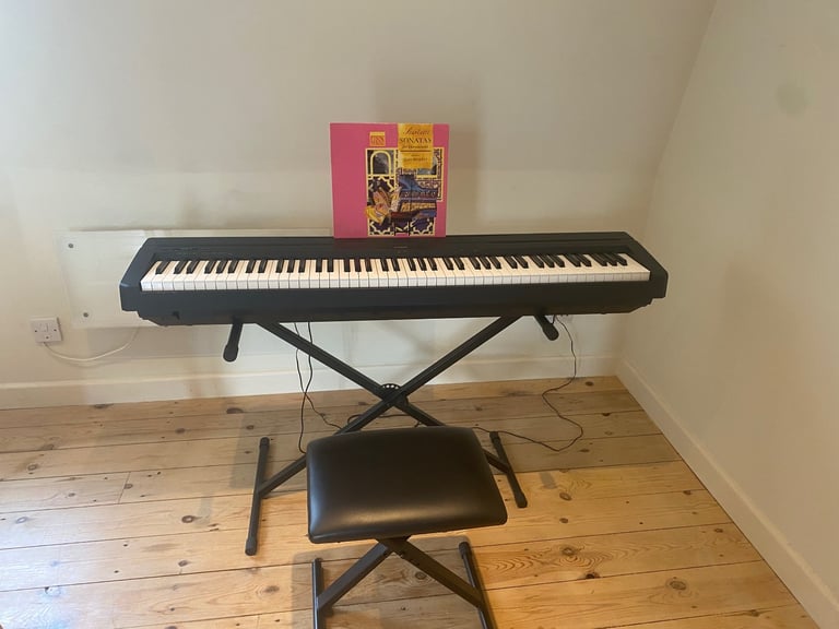 Piano Keyboard Yamaha 
