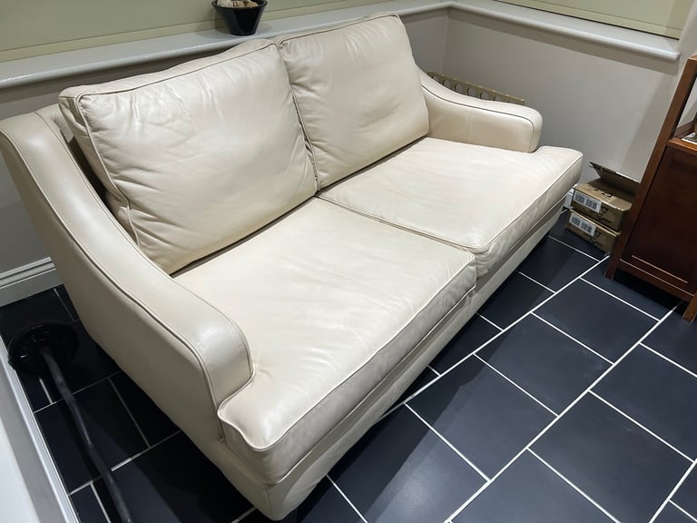 Two seater leather sofa by Multiyork