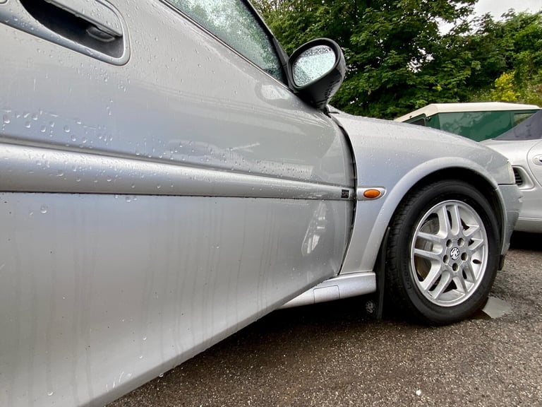 2000 Vauxhall Vectra 2.0 SRi 140 5dr HATCHBACK Petrol Manual