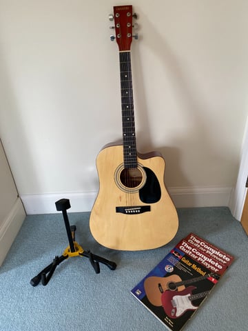 Chantry Guitar Accoustic Cutaway (model 4066) | in Swindon, Wiltshire |  Gumtree