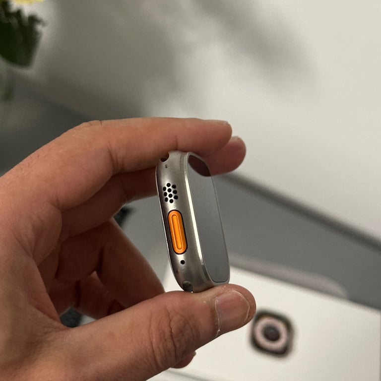 Apple Watch Ultra 1 titanium 