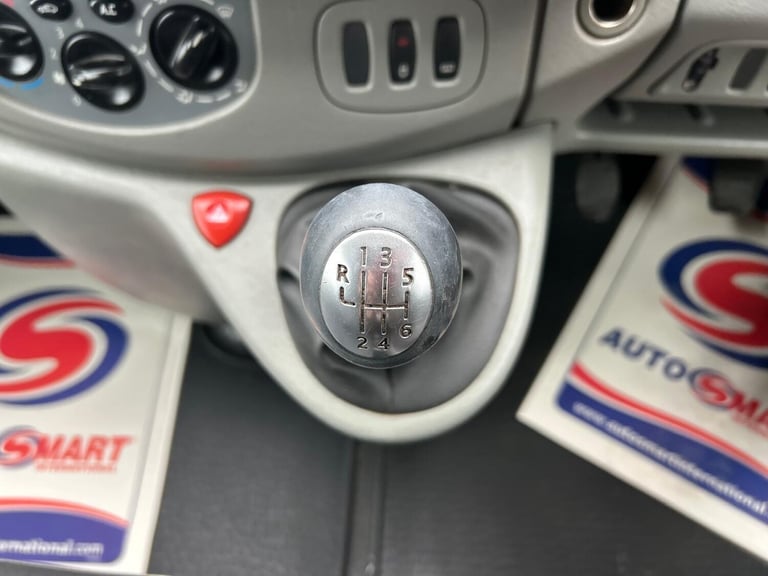 2013 Vauxhall Vivaro 2.0 2900 CDTi Sportive FWD L3 4dr PANEL VAN Diesel Manual