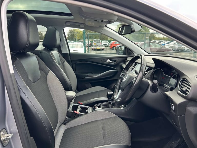 2018 Vauxhall Grandland X 1.2 Grandland X Sport Nav T S/S 5dr SUV Petrol Manual