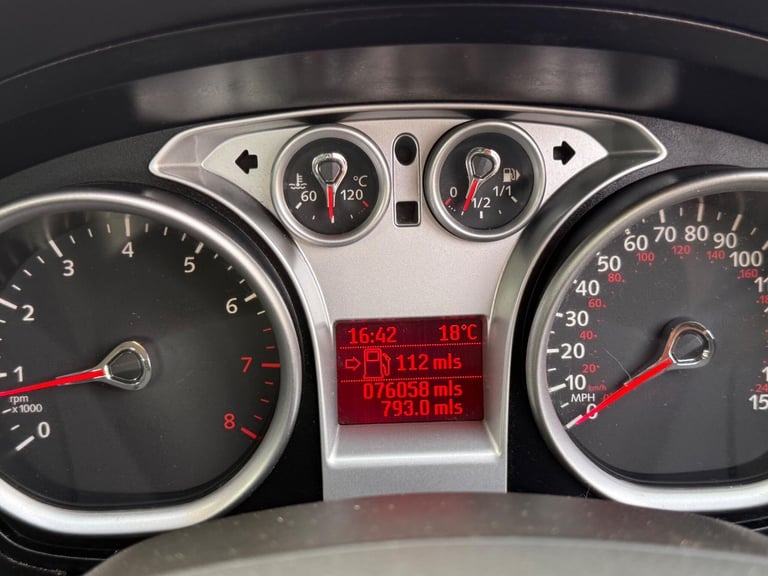 2010 Ford Focus 1.6 Zetec 5dr HATCHBACK Petrol Manual