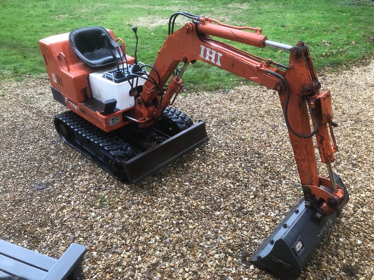 IHI 0.8ton mini digger for sale 