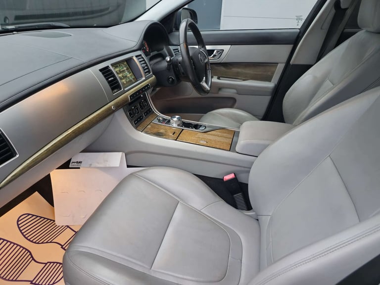 2014 Jaguar XF 3.0 XF Premium Luxury Sportbrake V6 D Auto 5dr Estate Diesel Automatic