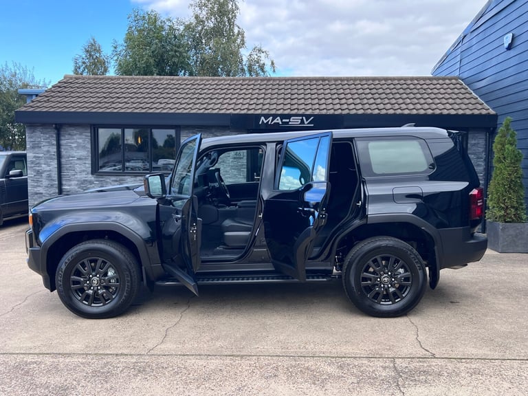 2025 Toyota Land Cruiser 2.8D 204 Commercial Auto Hard Top  Diesel Automatic