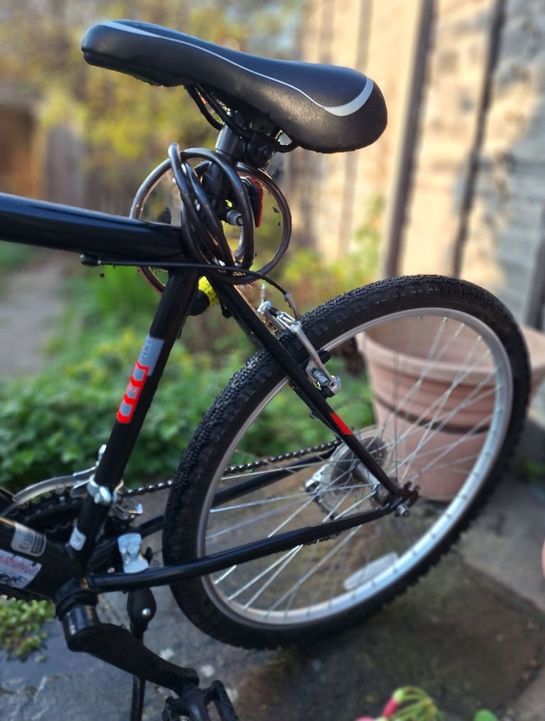 Salcano Excel Mountain Bike for Teenagers and adults.