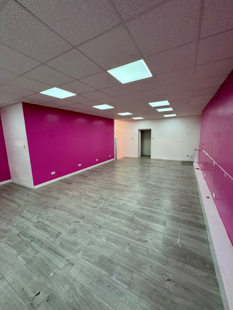 Commercial Property To-Let Cumnock Town Center