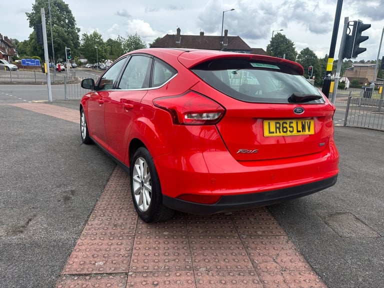 2015 Ford Focus 1.0T EcoBoost Titanium Euro 6 (s/s) 5dr HATCHBACK Petrol Manual