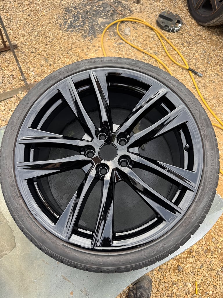 Genuine Seat Leon cupra 290 alloys refurbished in gloss black