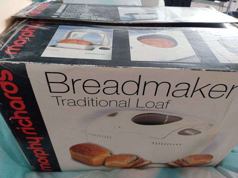NEW Morphy Richards bread maker
