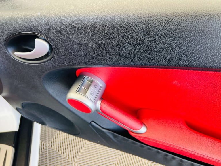 2011 Mercedes-Benz SLK 1.8 SLK 200 Kompressor Auto 2dr Convertible Petrol Automatic