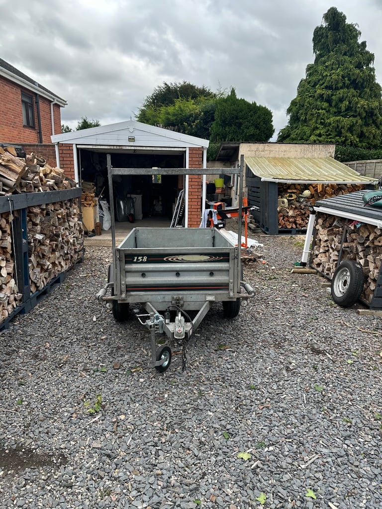 ERDE 158 Trailer 