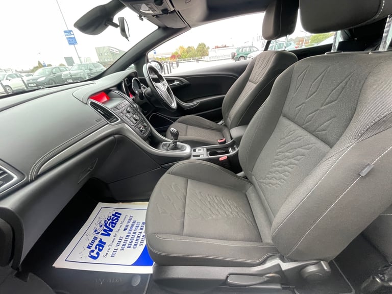 * VAUXHALL CASCADA 2.0 CDTi SE CONVERTIBLE + JUST SERVICED + ALLOYS + 2 KEYS *