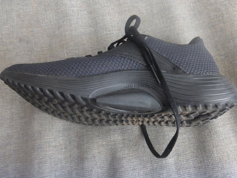 Reebok Trainers Ortholite and Arch Support size UK 7 IN BLACK COMFORT FOOTBED