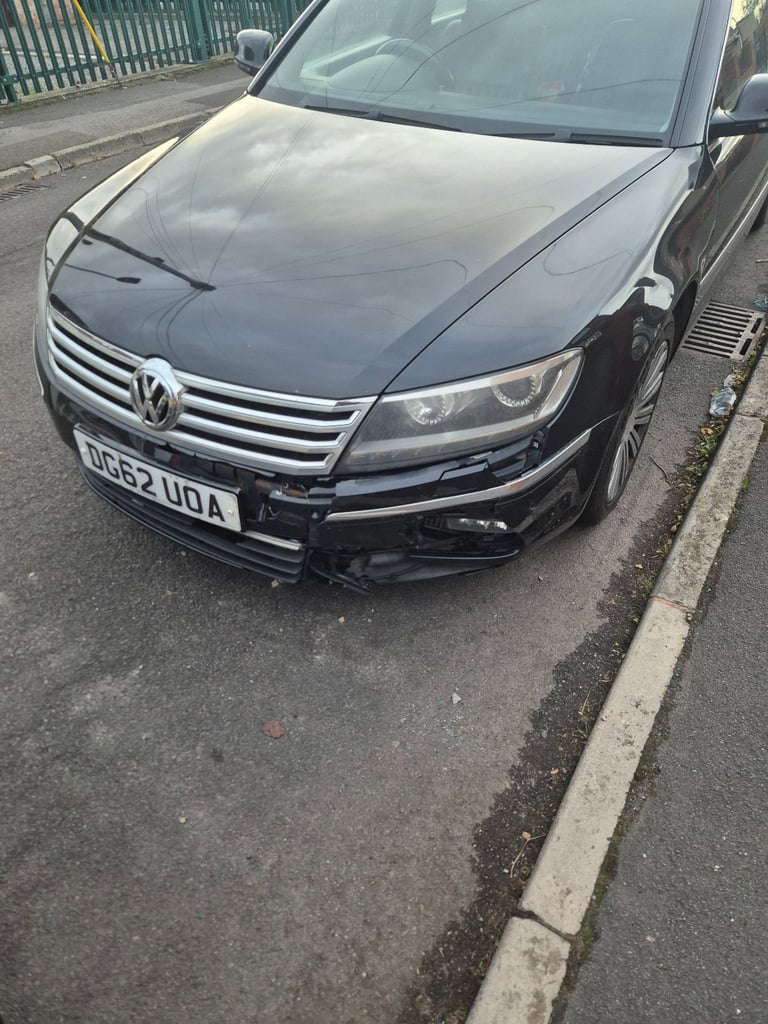 Volkswagen, PHAETON, Saloon, 2012, Semi-Auto, 2967 (cc), 4 doors