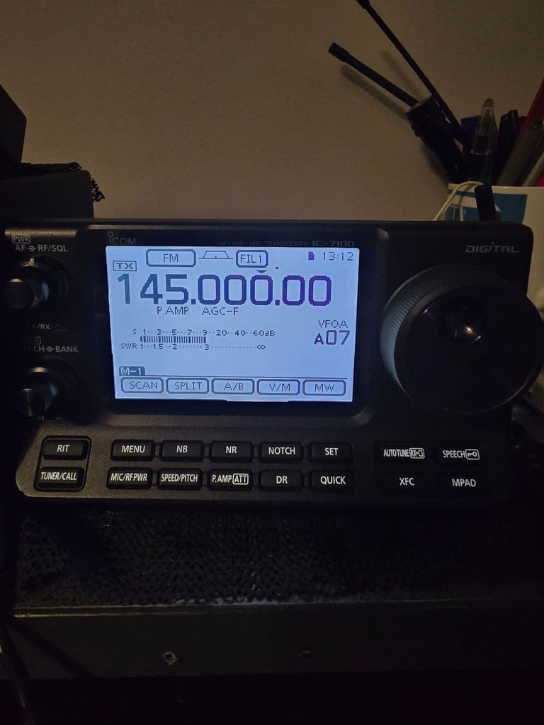 Icom 7100 + Mat 180H 