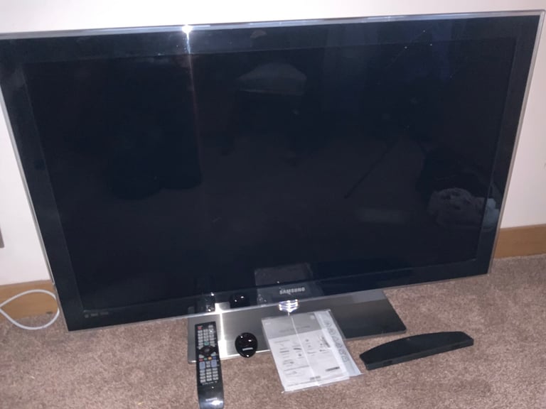 Samsung 46” UE46B8000XW TV