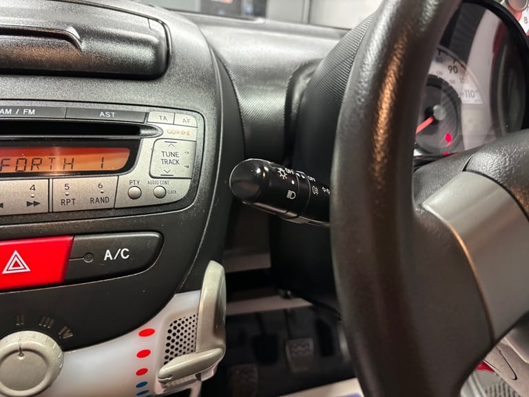 2013 Toyota AYGO 1.0 VVT-i Move with Style 5dr HATCHBACK Petrol Manual