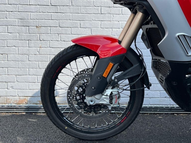 2024 MV Agusta Street ENDURO VELOCE Petrol red 6 Speed