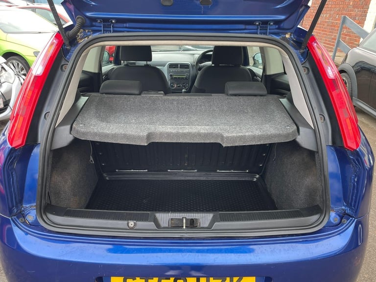 2009 Fiat Grande Punto 1.4 Active Auto Euro 4 3dr HATCHBACK Petrol Automatic