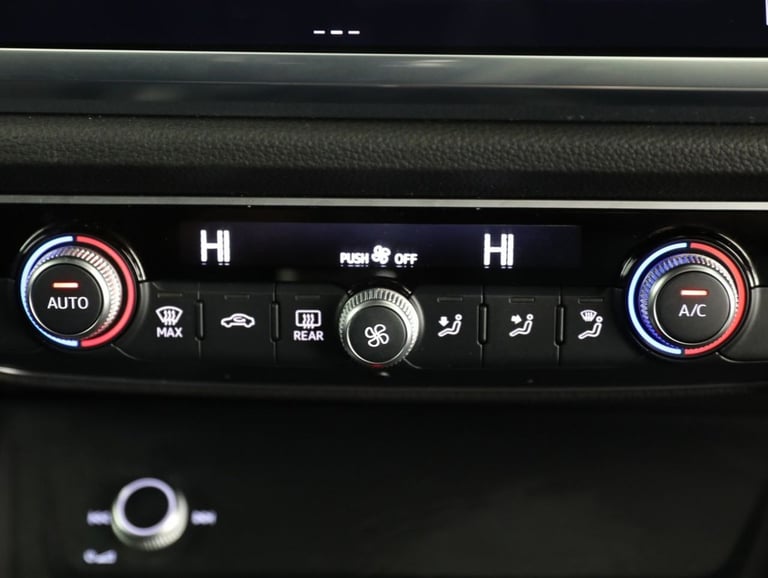 2022 Audi Q3 1.5 TFSI CoD 35 Black Edition SUV 5dr Petrol Manual Euro 6 (s/s) (150 ps) Petrol Manual