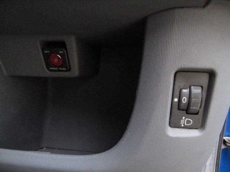 TOYOTA AYGO 1.0 VVT-i Blue MultiMode Euro 5 5dr 2010