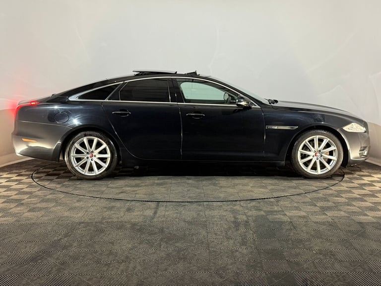 2011 61 JAGUAR XJ PORTFOLIO 3.0 DIESEL V6 AUTOMATIC 4 DOOR SALOON FULLY LOADED