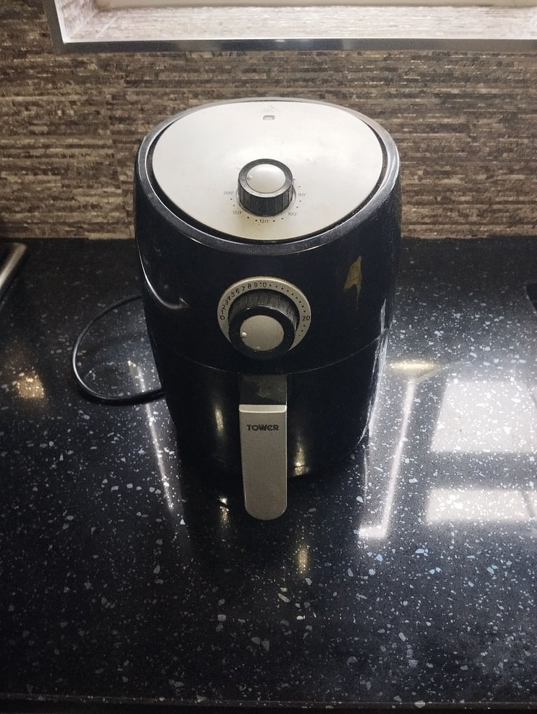 Tower Compact Air Fryer 2.2L, Black